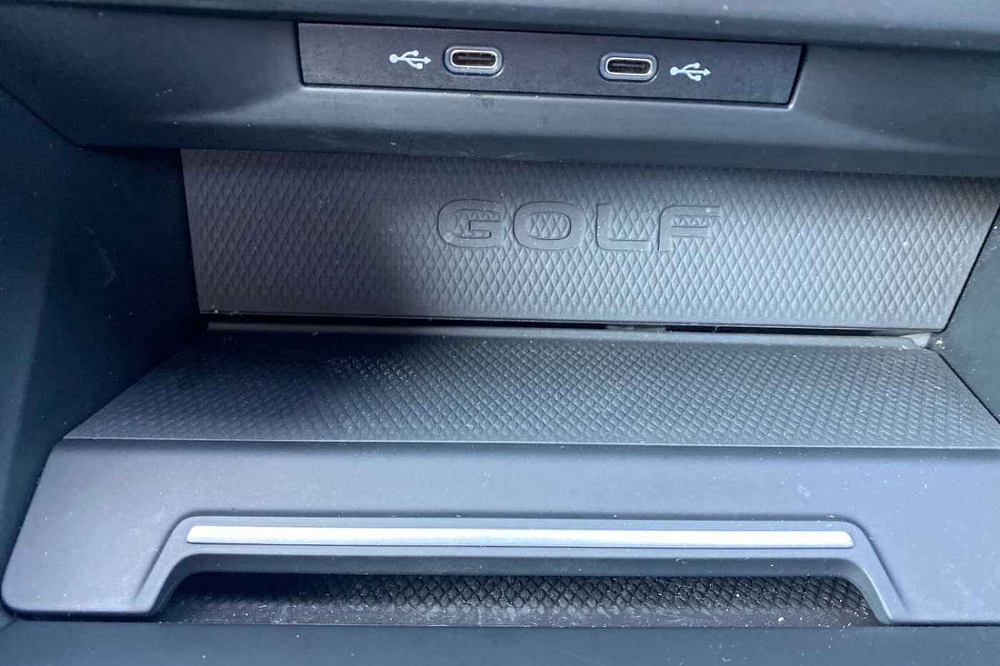 Volkswagen Golf R MK8 2.0 TSI 4Motion 320PS DSG 5 Dr