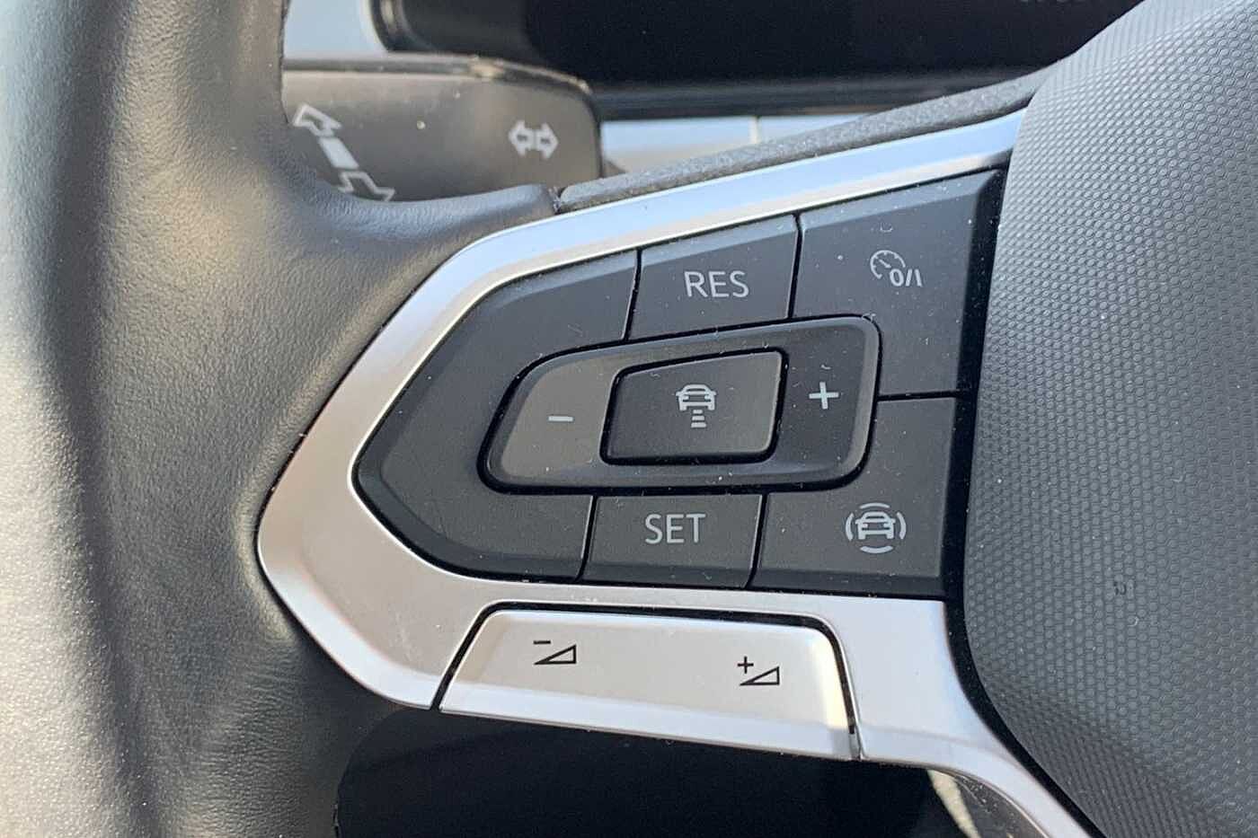 Volkswagen T-ROC TSI