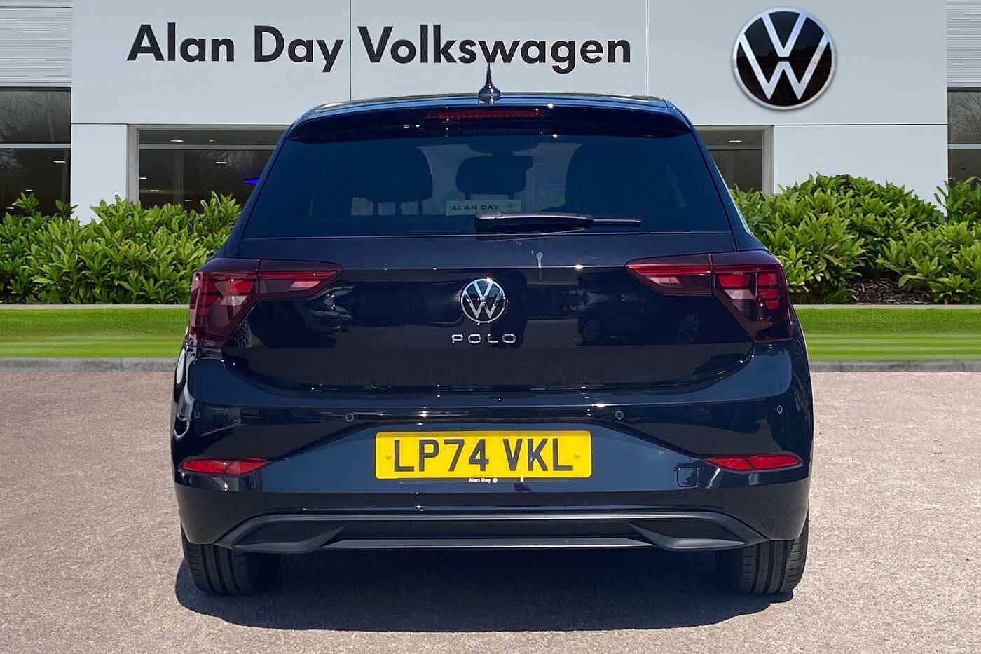 Volkswagen Polo Hatchback 1.0 TSI Match 5dr DSG