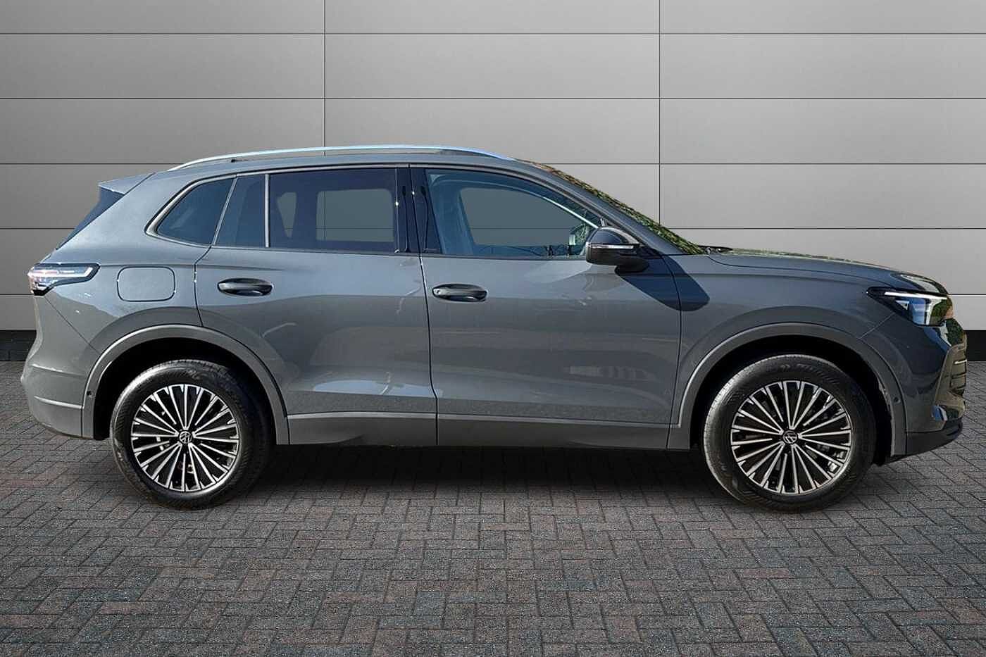 Volkswagen Tiguan 1.5 TSI eHybrid 19.7kWh Match SUV 5dr Petrol Plug-in Hybrid DSG Euro 6 (s/s) (20